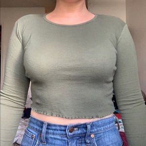 Green long sleeve crop top